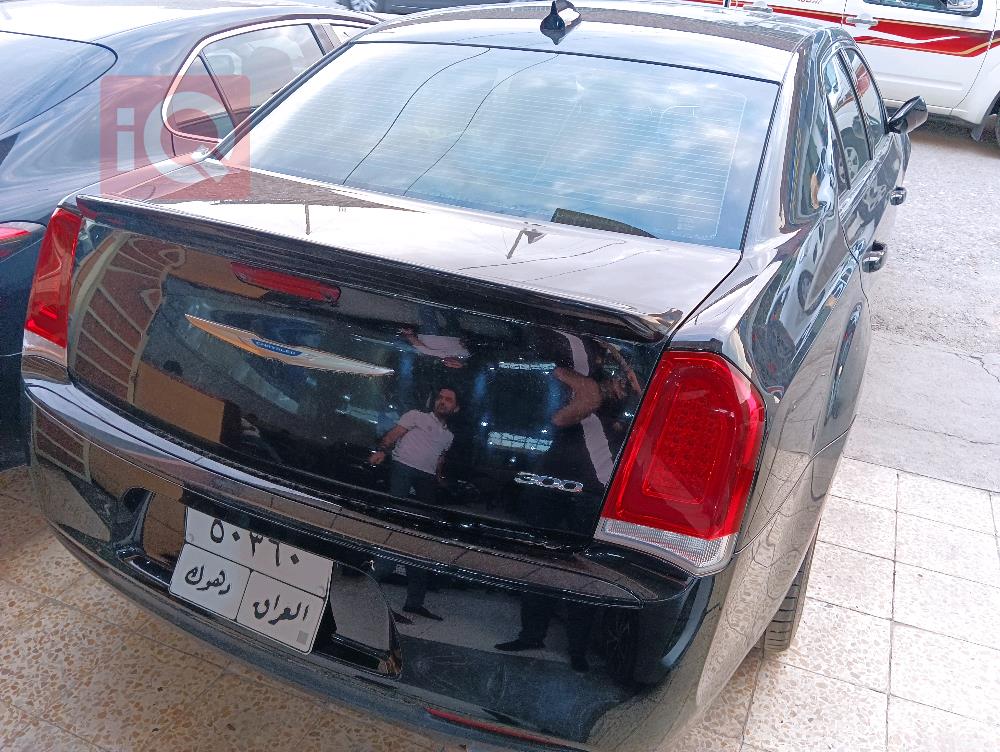 كرايسلر 300